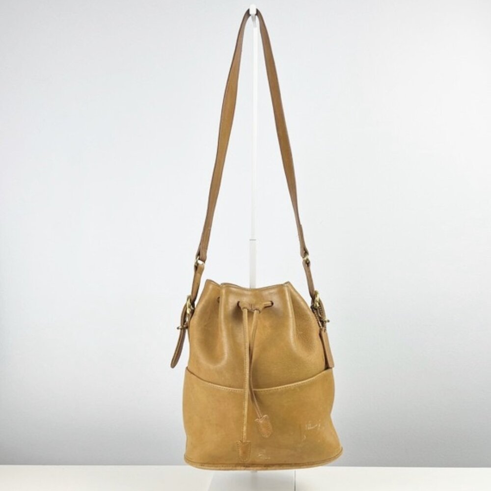 Coach USA 90s Vintage Tan Leather Drawstring Shoulder Bucket Bag 9804